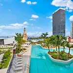 Luxury Condo With City Views In Downtown Miami